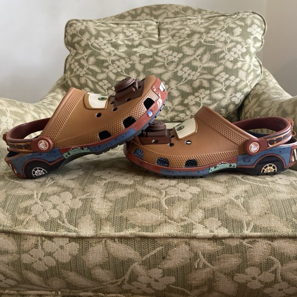 Crocs Cars Mater Classic Clog Men\'s 12/Women\'s 14. main image 4